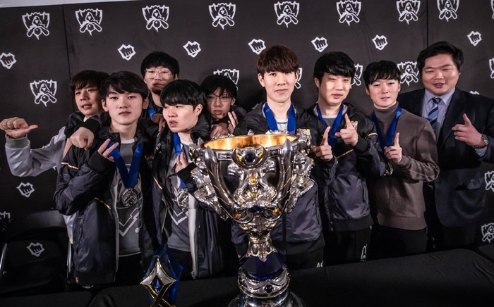 与球迷沟通 与球迷沟通